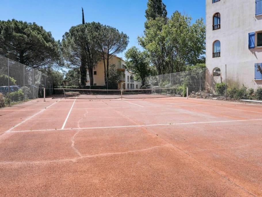 APPARTEMENT avec JARDIN, PISCINE, PLAGE, TENNIS Fréjus Extérieur photo